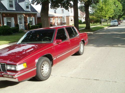 1993 cadillac deville excellent condition great runner!!!