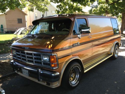 1989 dodge ram custom van 318 250