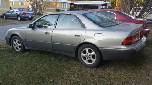 Used 97 lexus es300 sedan for sell clean title and vin