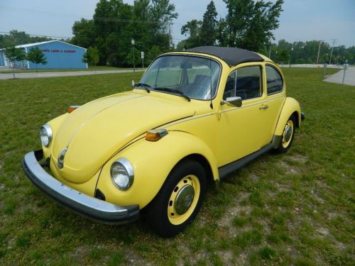 1974 vw volkswagen yellow  love bug beetle removable roof targa top chicago-land