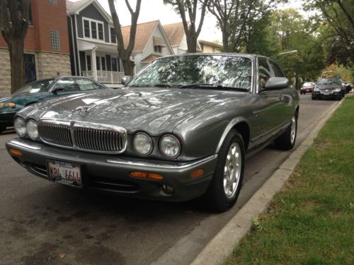 Beautiful jaguar xj8 with rebuilt transmission