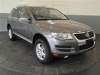 2008 volkswagen touareg 2-one owner-clean carfax-4x4-leather-super clean