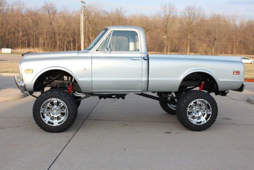 1969 CHEVY C10 TRUCK SHORT BED 4X4 LIFTED 350 4 SPD 35" TIRES 20X12 WHEELS SHOW, image 5