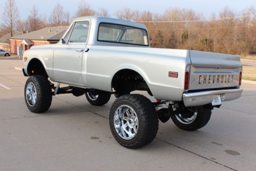1969 CHEVY C10 TRUCK SHORT BED 4X4 LIFTED 350 4 SPD 35" TIRES 20X12 WHEELS SHOW, image 6