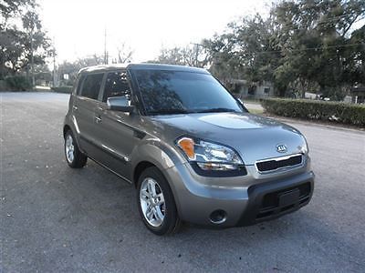 5dr wgn auto sport kia soul sport, extra clean inside and out, non smoker vehicl
