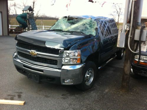 08 silverado 2500 6.6 hd lt 4x4 leather wrecked runs and drives