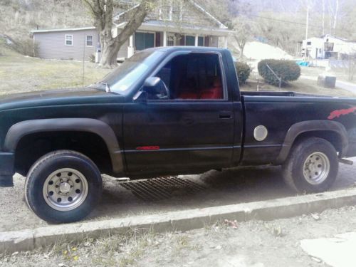 1990 chevy sport 4wd 4x4 short wheel base truck black with maroon interior