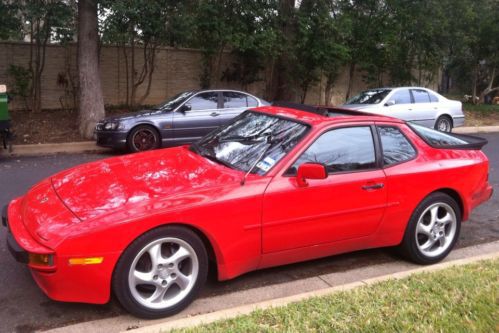 1983 porsche 944 base coupe 2-door 2.5l