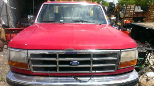 Ford f-350 1993 red pick up