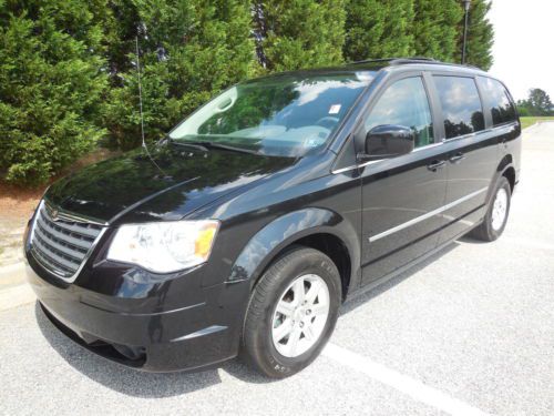 2010 chrysler town and country