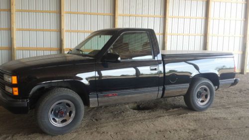 1990 c1500 454ss pickup 90% restored and very clean and runs strong.