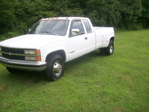 1993 chevy 3500 truck extended cab 454 gas motor  no reserve auction