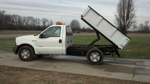 Ford superduty w/ hydraulic dump bed (lowered reserve)