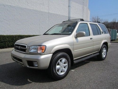 Leather moonroof 4x4 heated seats four wheel drive cd changer