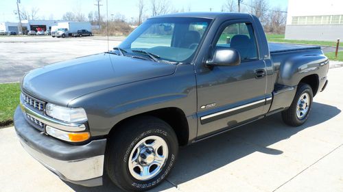 No reserve auction! highest bidder wins! check out this clean, beautiful truck!!