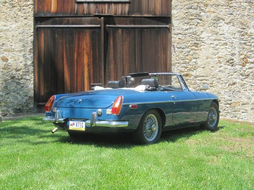 1970 mg mgb convertible 1.8l with overdrive and wire wheels!