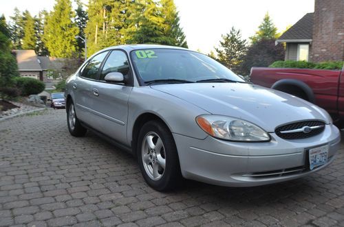 2002 ford taurus nice and clean no reserve price