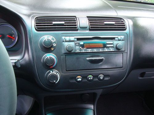 2003 Honda Civic LX Sedan 4-Door 1.7L, image 17