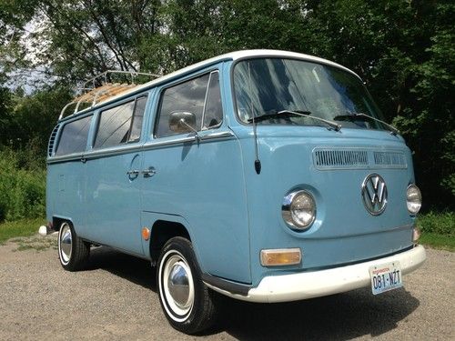 1969 vw deluxe transporter ( well preserved clean all original paint )