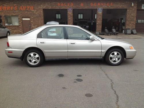 1997 honda accord se sedan 4-door 2.2l