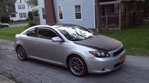 2005 scion tc - 5 speed manual