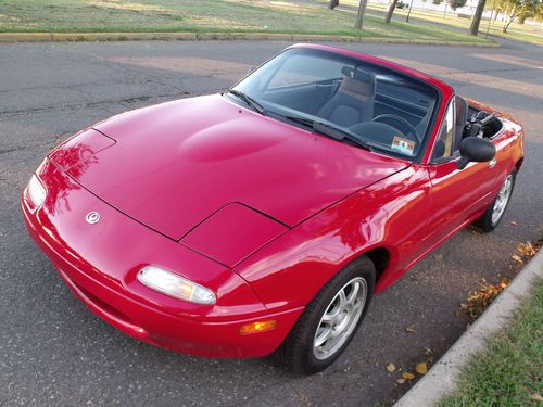 1994 mazda miata convertible 1.8l - just serviced, new top, looks &amp; drives great