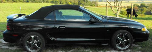 1995 Ford Mustang GT Convertible 2-Door 5.0L, image 1