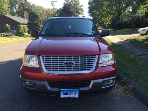 2004 ford expedition xlt excellent condition new tires, new battery, steal deal