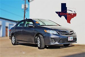 2011 toyota corolla - excellent condition - loaded!