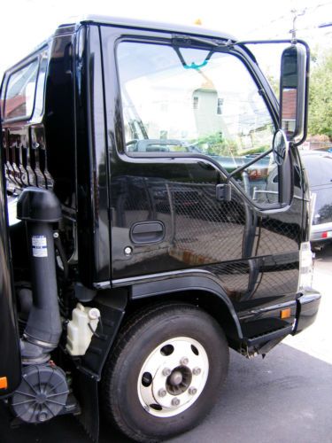 Isuzu npr (cab &amp; chassis)