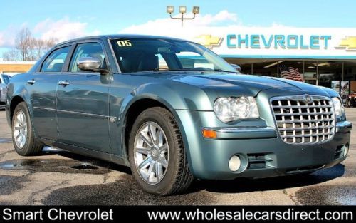 2005 chrysler 300 c automatic luxury 4dr sedan hemi autos we finance auto cars