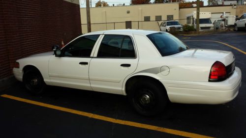 2009 ford crown victoria police interceptor low mileage!!