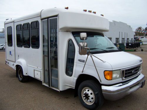 2003 ford e350 12 passenger shuttle bus..chair lift..7.3 diesel!!!..great buy!!