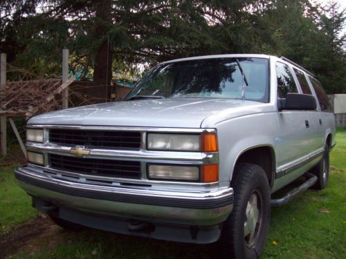 1996 chevrolet k1500 suburban ls sport utility 4-door 5.7l (silver)