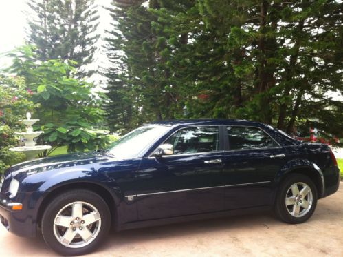 2005 chrysler 300c awd v8 5.7 litre  hemi 18 inch wheels