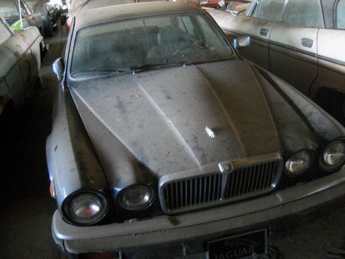 1984 jaguar xj6 4dr ....storaged for 20 years...only 11319 original low miles