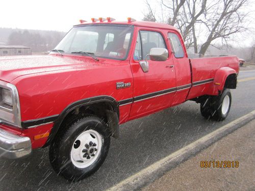 Sell used 1993 Dodge ram w-350 dually 4x4 diesel in ...