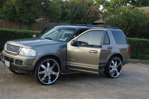 2002 explorer limited on 26 rims