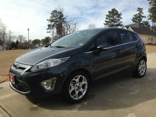 2011 ford fiesta ses hatchback 4-door 1.6l