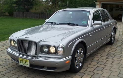 2003 bently arnage r  silver with navy blue interior in mint condition