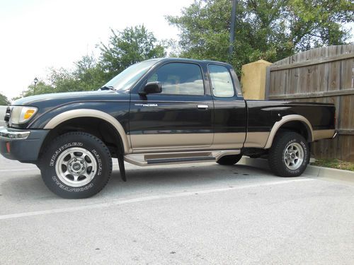 1998 toyota tacoma truck, original owner w/ title, great condition, 2wd,paid off