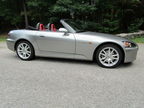 2004 honda s2000 convertible - 1 owner - only 18,395  miles