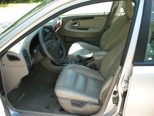 2003 volvo s40 base sedan 4-door 1.9l