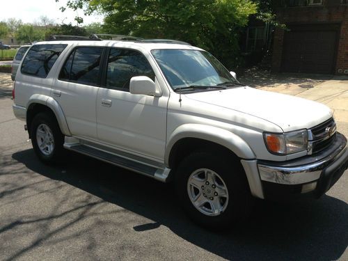 2002 toyota 4runner sr5 fully loaded leather, dvd 4wd 3.4l