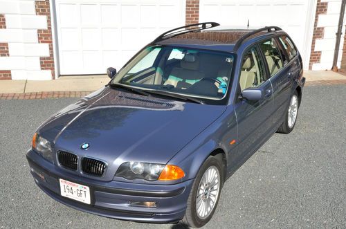 2001 bmw 325xi wagon rare 5-speed, perfect options,