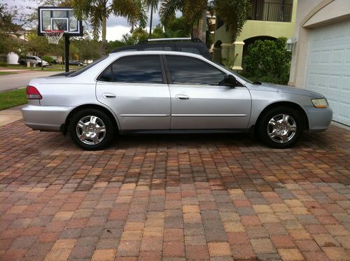 2001 honda accord  sedan 4-door 2.3l fuel saver !!! florida!!