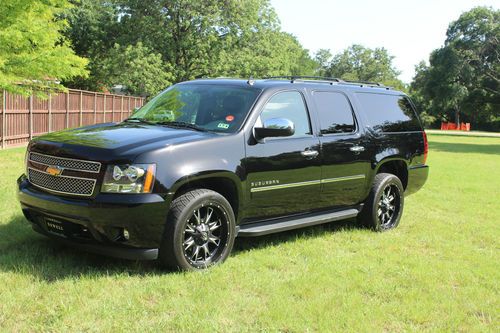 2011 chevrolet suburban 1500 ltz 4wd, 2nd row buckets, fuel wheels, warranty!!!