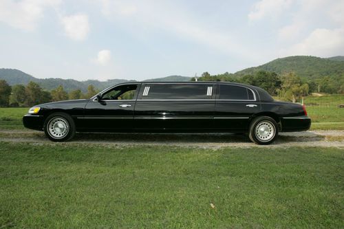 1999 lincoln town car 6 pax, 70" stretch limousine
