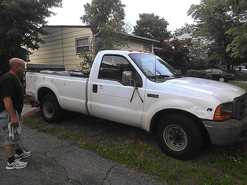 2001 ford f250 v10 6.8 liter  xl  super duty with power liftgate