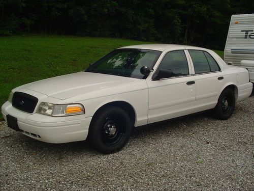 P71  police interceptor low miles and low reserve